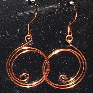 Elegant Gold Swirl Earrings
